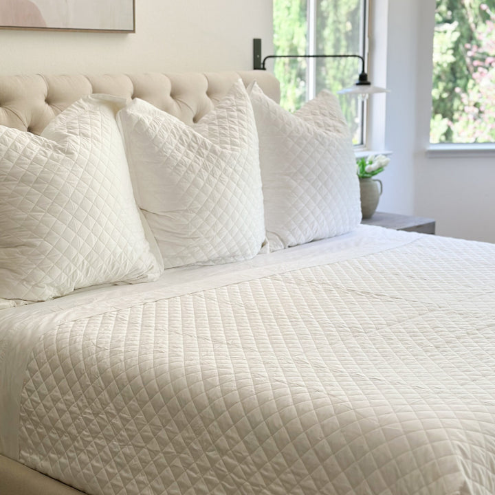 White Cloud Bamboo Quilt #color_white-cloud