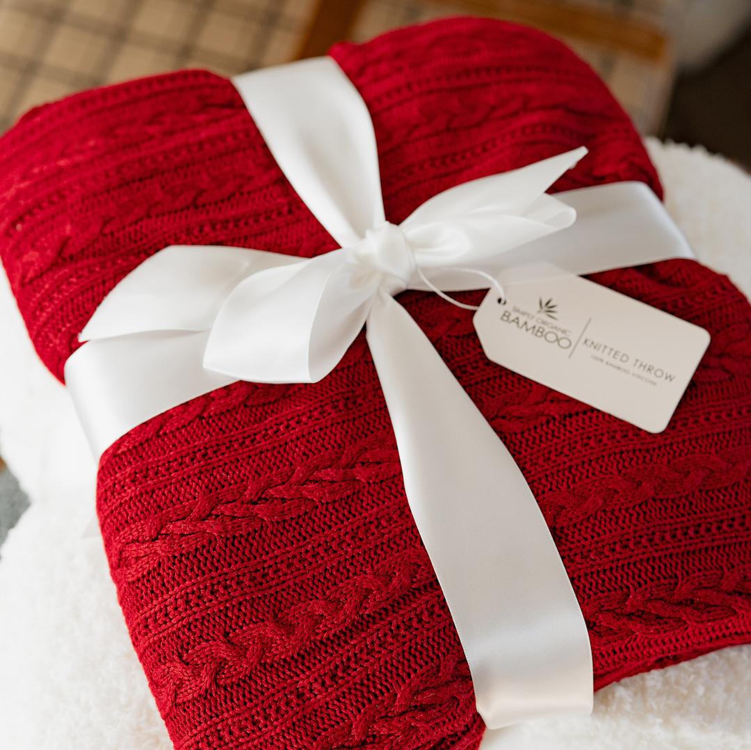 Red Winterberry Throw Blanket #color_winterberry