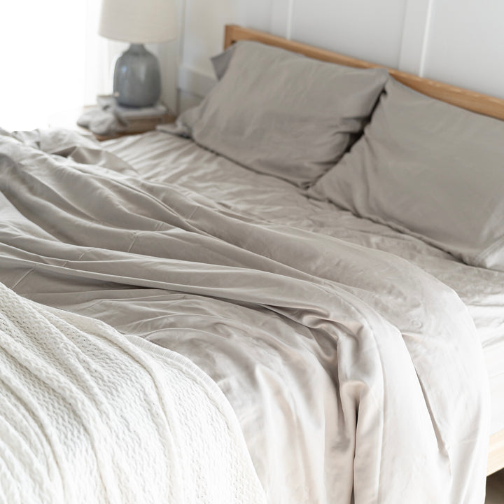Silver Dream Duvet Cover #color_silver-dream